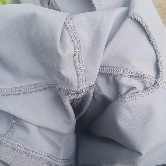 Lululemon Long Shorts Size 10 - Picture 7 of 9